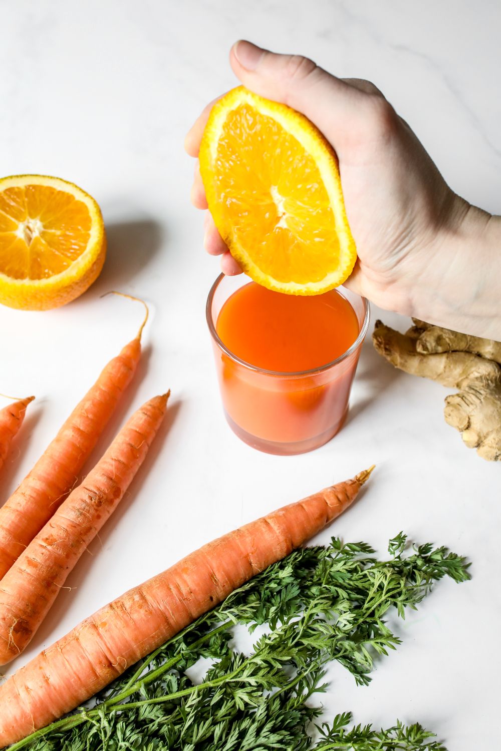 Karottensalat mit exotischer Überraschung: Warum die Kombination aus Karotten, Orange und Kokos genial ist